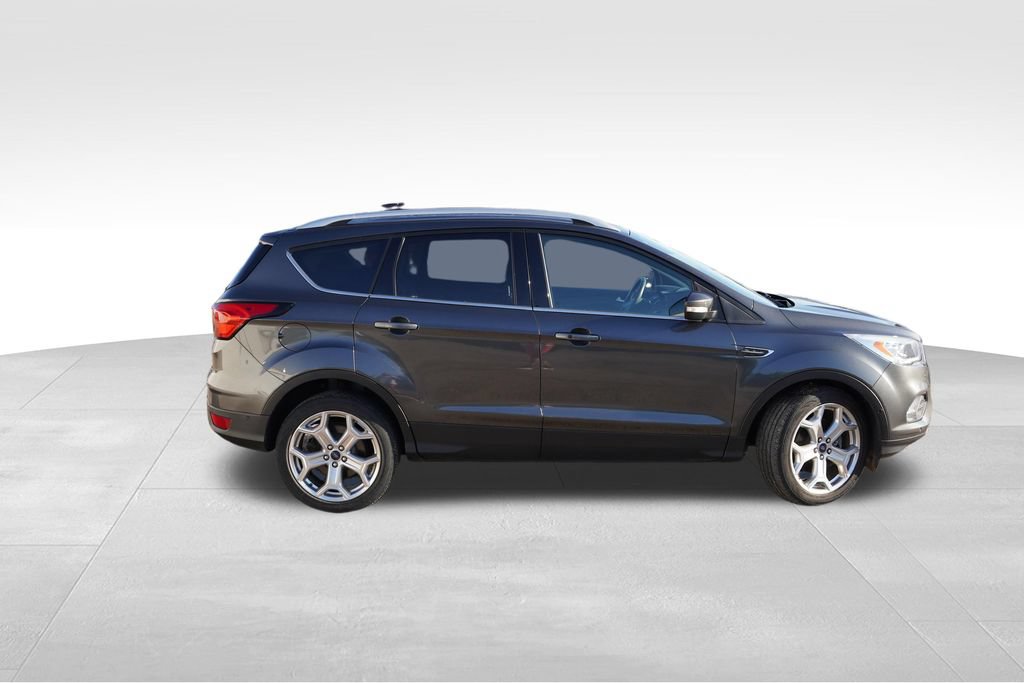 Used 2019 Ford Escape Titanium AWD/4WD image 2