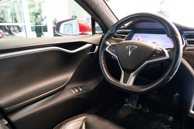 Used 2015 Tesla Model S 70D AWD/4WD image 11