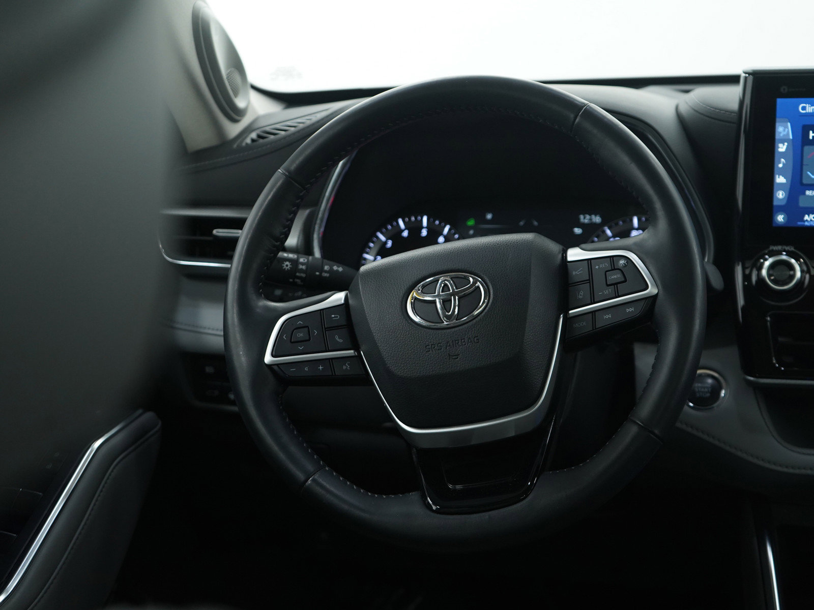 Used 2022 Toyota Highlander Platinum image 28