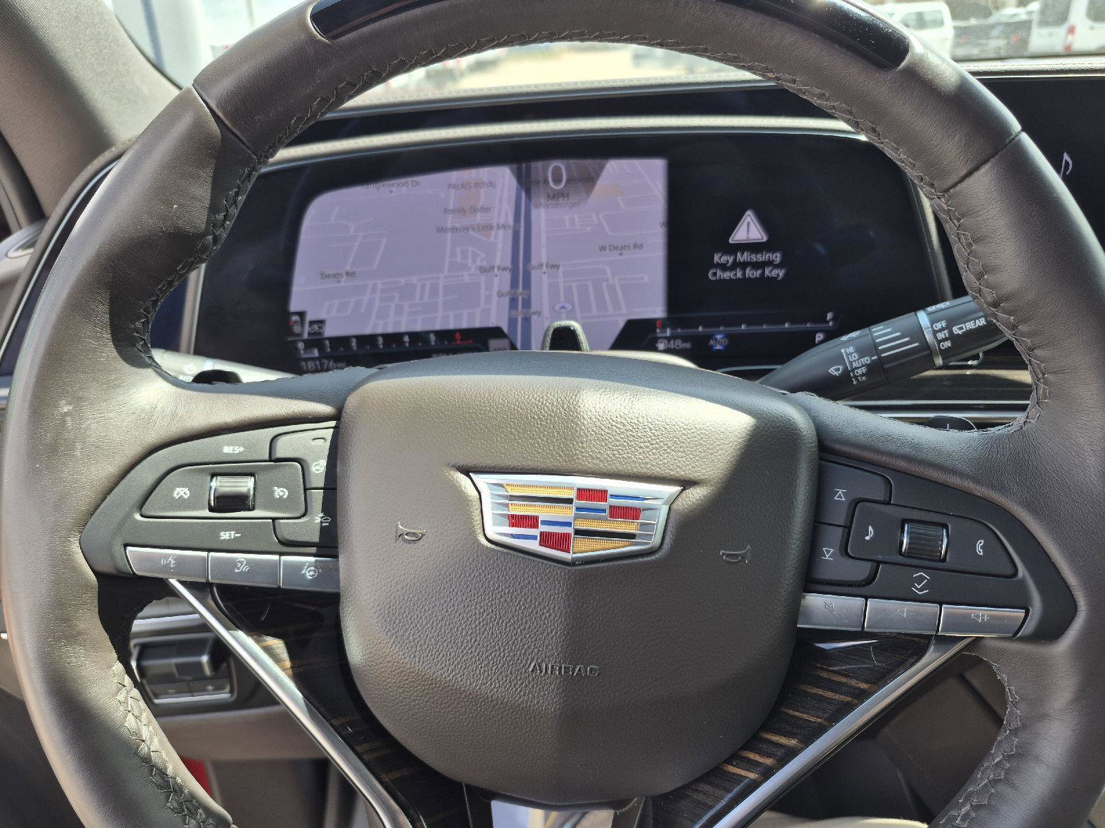 Used 2024 Cadillac Escalade ESV Sport w/ Touring Package image 9