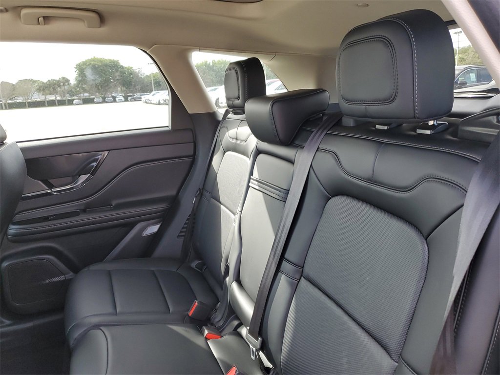 New 2026 Lincoln Corsair Reserve w/ Jet Appearance Package image 12