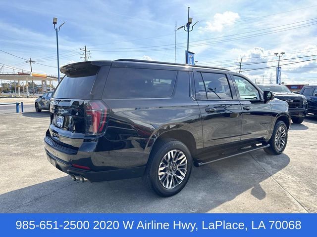 Used 2025 Chevrolet Suburban Z71 image 11