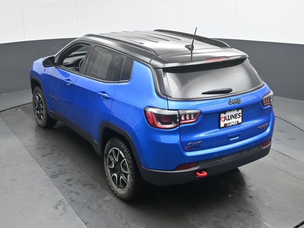 Used 2025 Jeep Compass Trailhawk AWD/4WD image 38