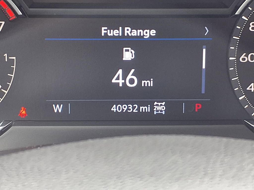 Used 2021 Cadillac XT4 Premium Luxury w/ Cold Weather Package image 19