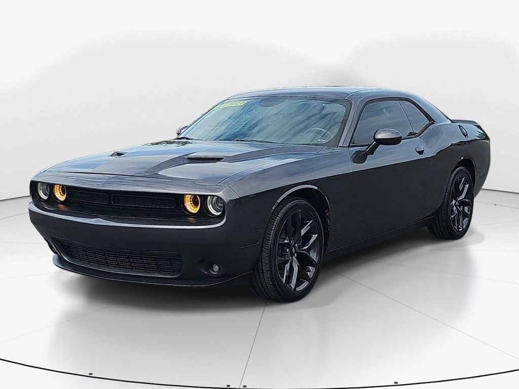 Used 2019 Dodge Challenger SXT w/ Blacktop Package RWD image 11