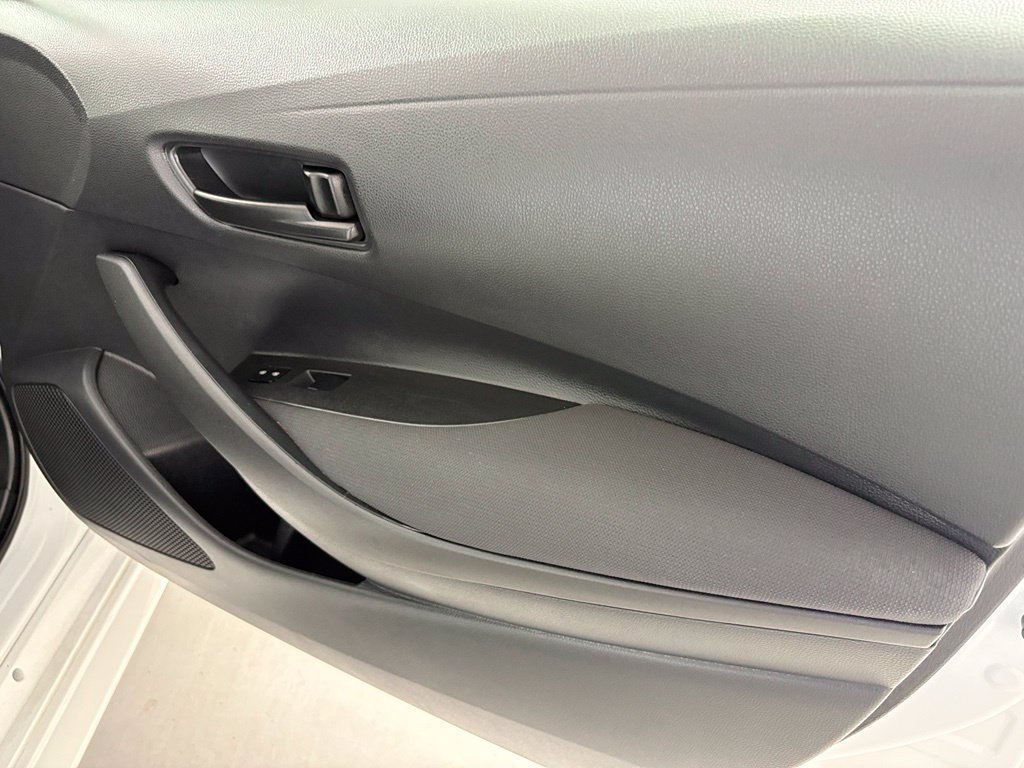 Used 2025 Toyota Corolla LE FWD image 36