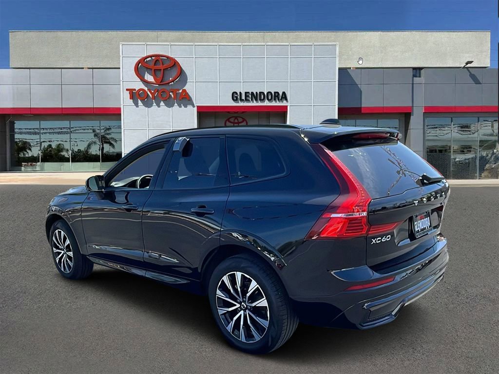 Used 2025 Volvo XC60 B5 Plus AWD/4WD image 5