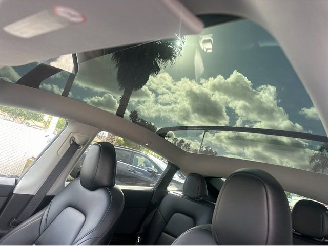 Used 2023 Tesla Model Y Long Range image 14