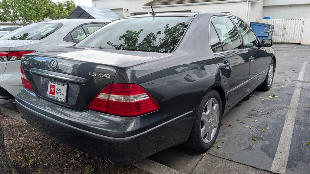 Used 2004 Lexus LS 430 RWD image 6
