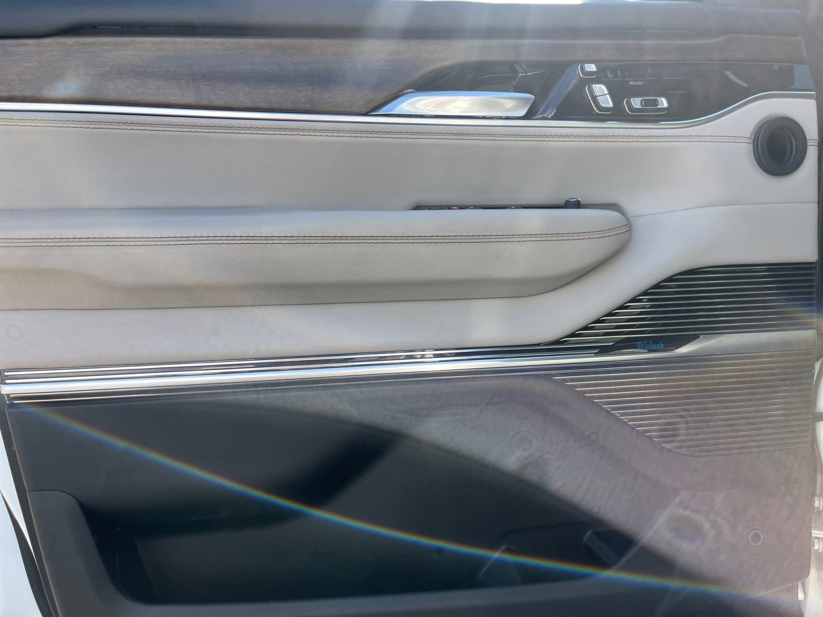 Used 2022 Jeep Grand Wagoneer Series II w/ Premium Group II image 15