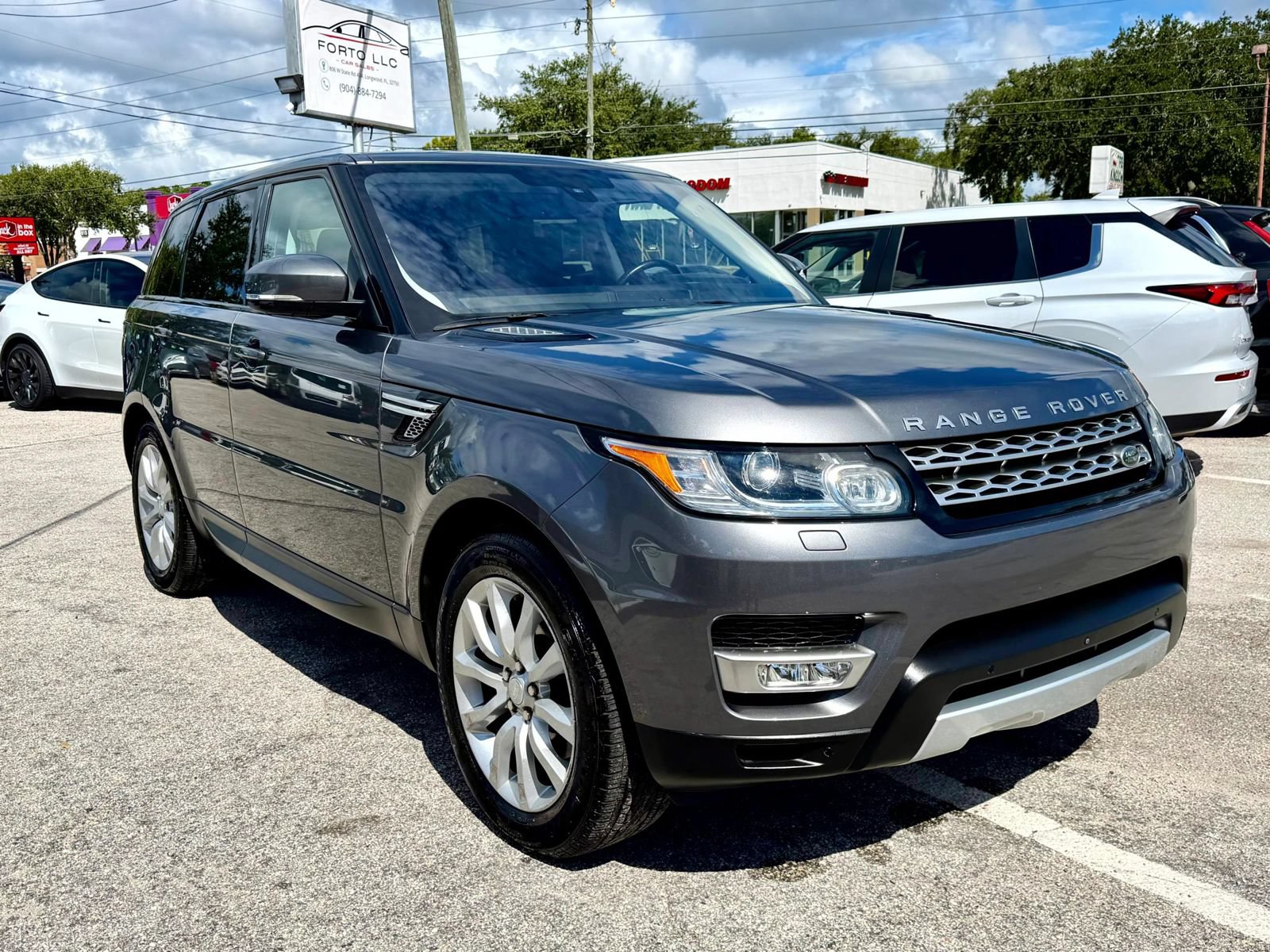 Used 2016 Land Rover Range Rover Sport HSE AWD/4WD image 3