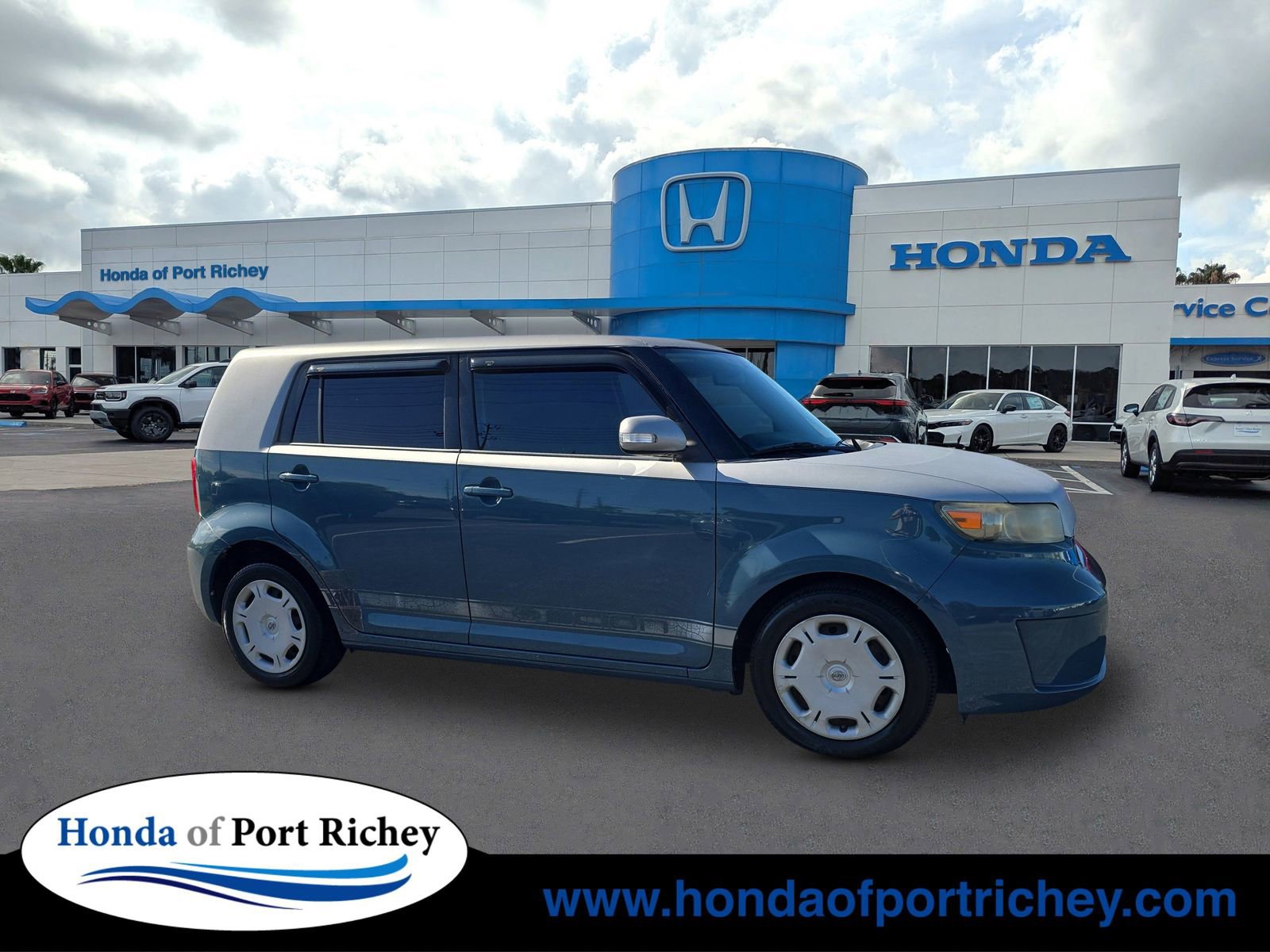 Used 2010 Scion xB image 1