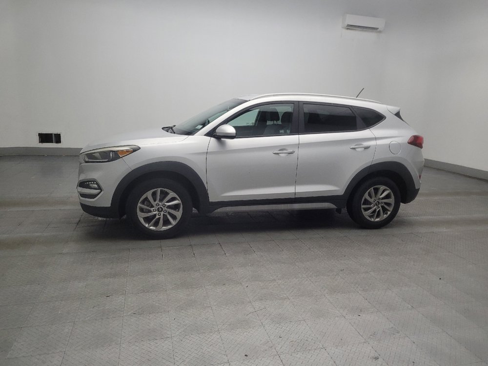 Used 2017 Hyundai Tucson SE w/ SE Popular Package 02 AWD/4WD image 2