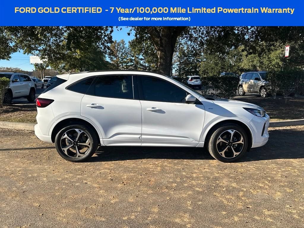 Used 2023 Ford Escape ST-Line Select w/ Tech Pack #2 AWD/4WD image 2