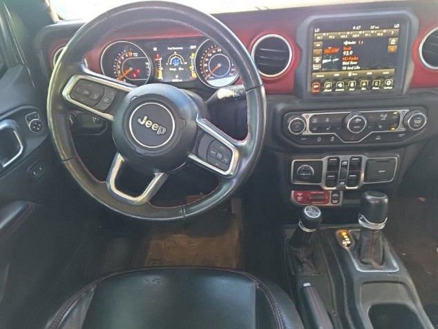 Used 2023 Jeep Gladiator Rubicon w/ Cold Weather Group AWD/4WD image 2