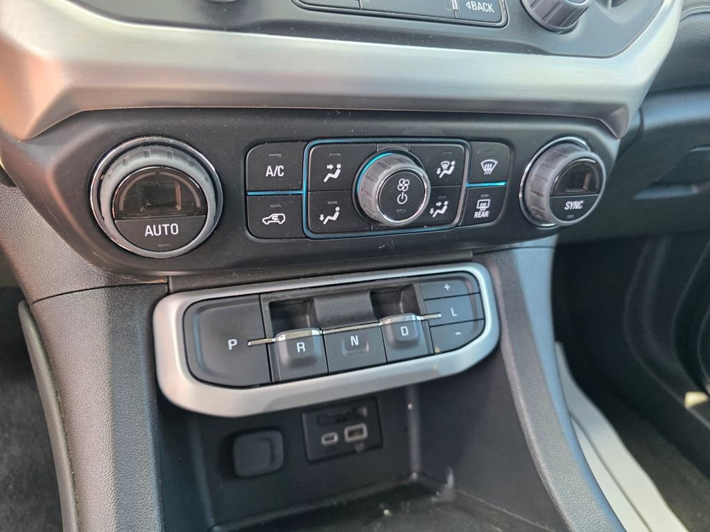 Used 2023 GMC Acadia SLT image 41