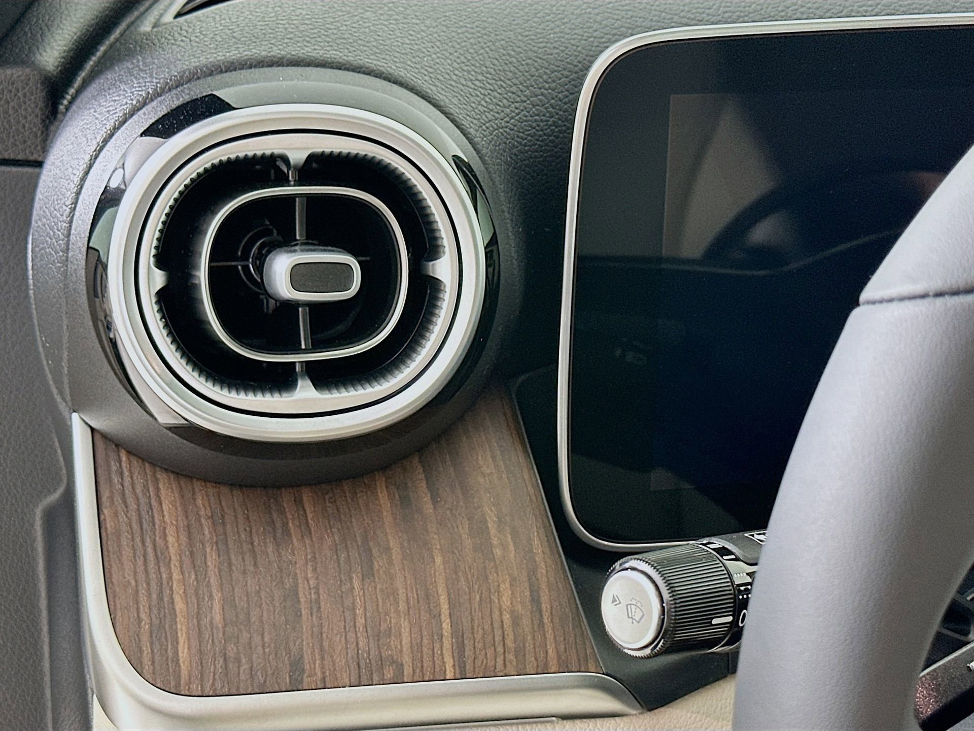 New 2026 Mercedes-Benz GLC 300 4MATIC image 11