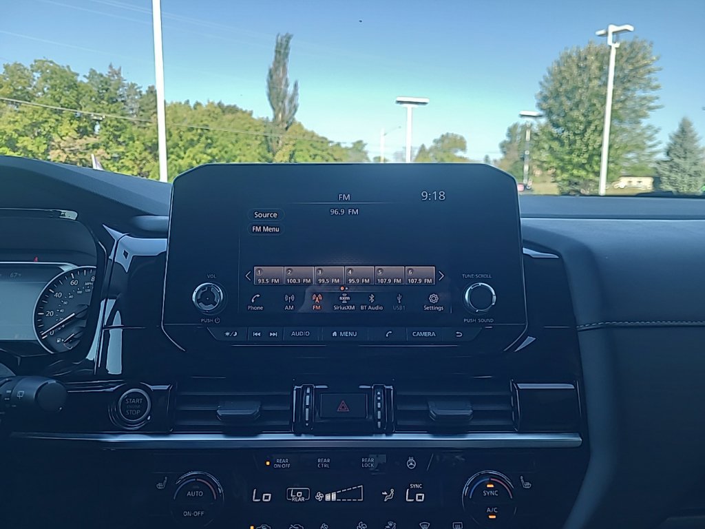 Used 2023 Nissan Pathfinder SV AWD/4WD image 24