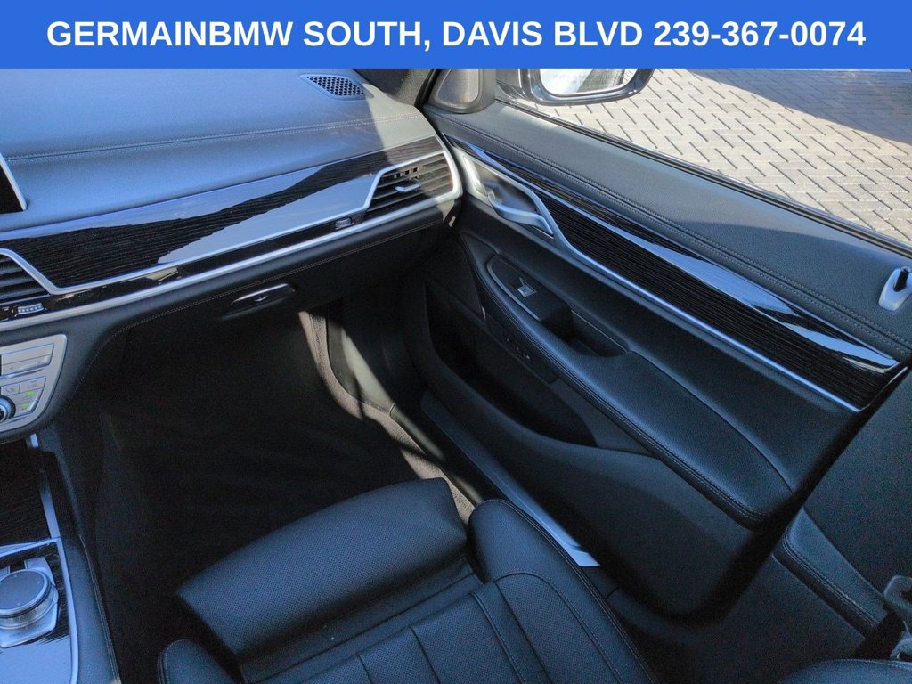 Used 2022 BMW 740i xDrive w/ M Sport Package AWD/4WD image 18