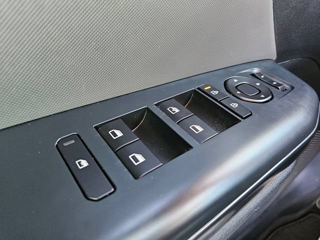 Used 2025 Kia K4 FWD image 34