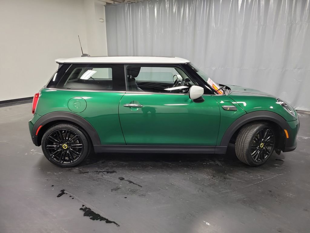 Used 2023 MINI Cooper SE image 9