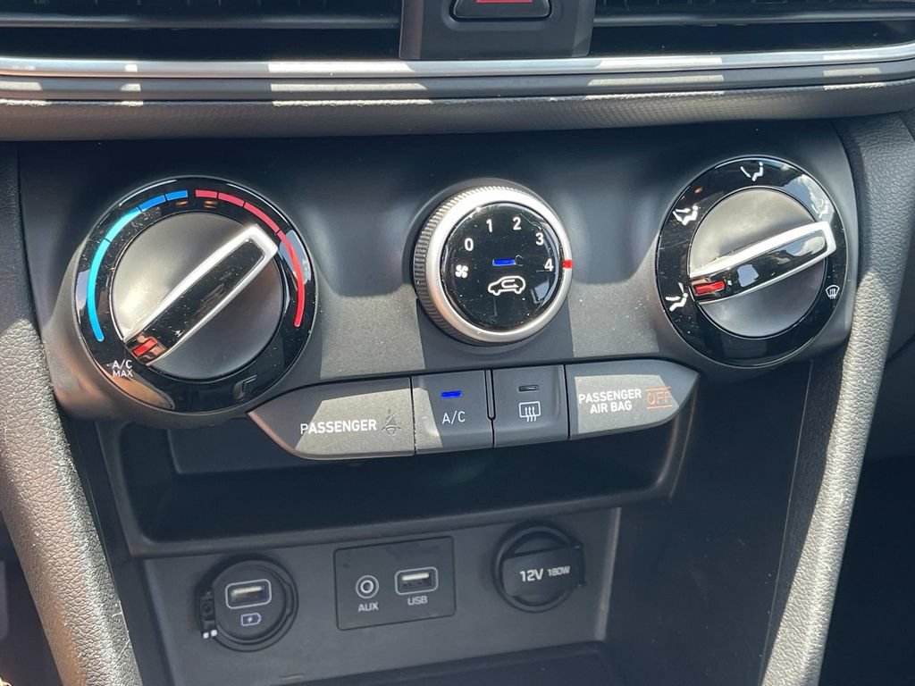 Used 2021 Hyundai Kona SE FWD image 28