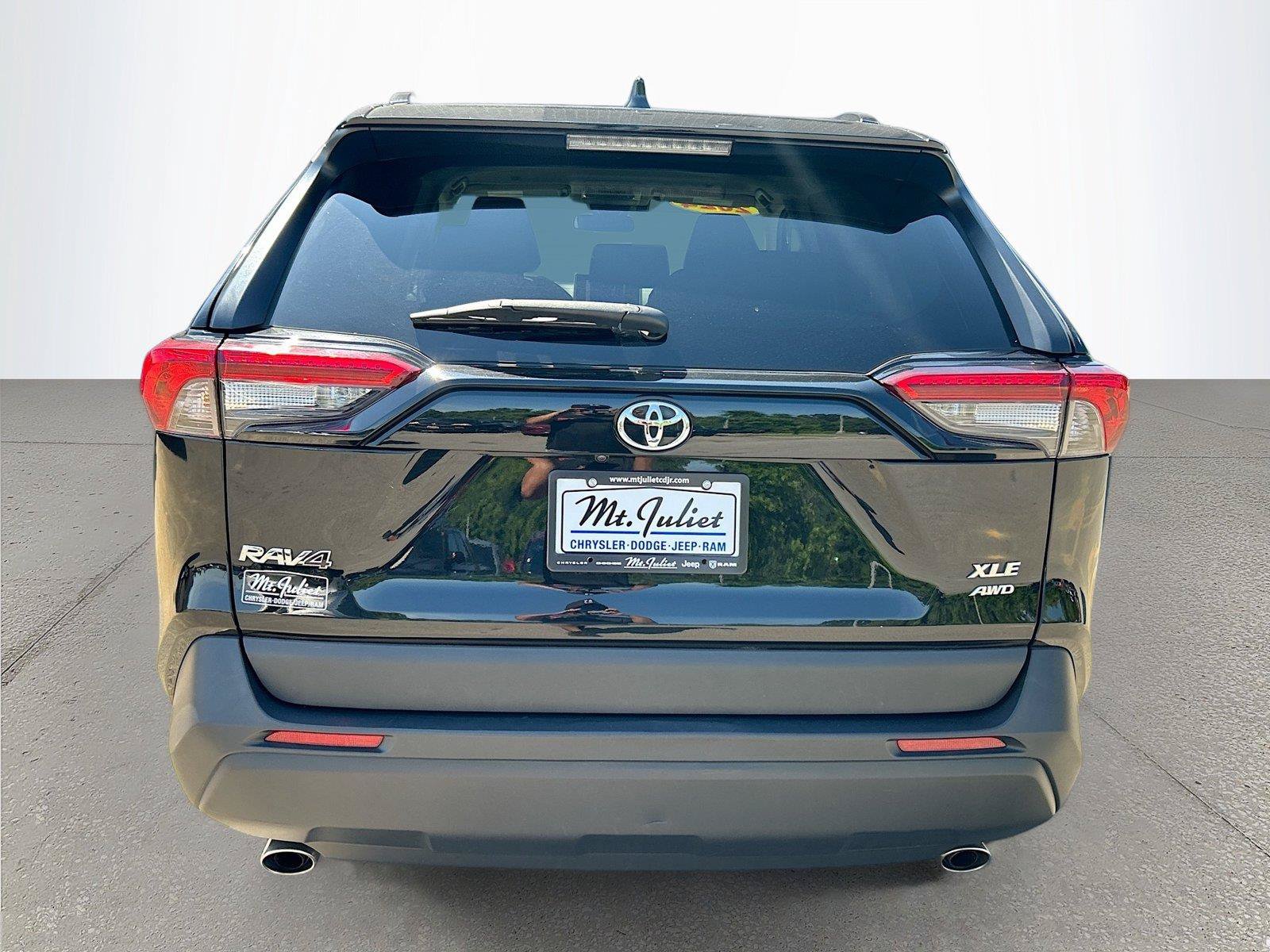 Used 2024 Toyota RAV4 XLE w/ Weather Package AWD/4WD image 5