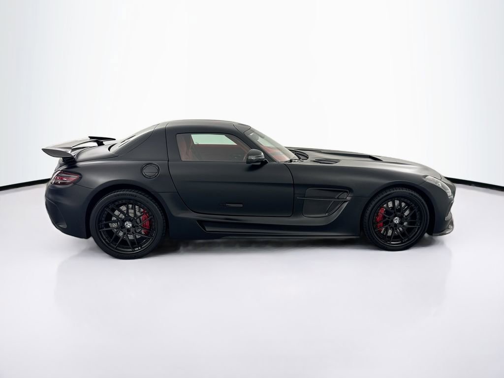 Used 2011 Mercedes-Benz SLS AMG Coupe image 4