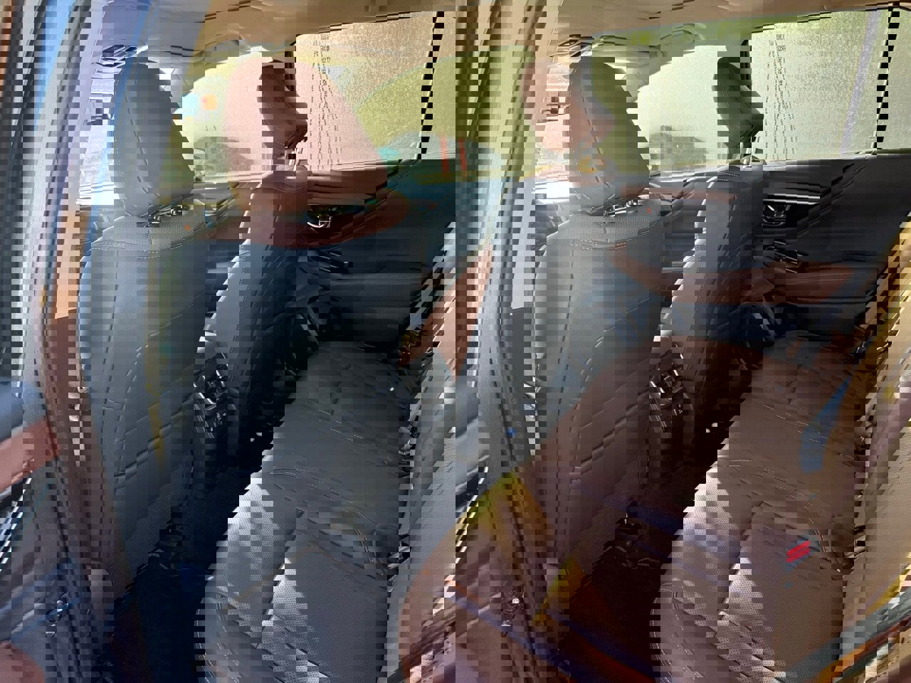 Used 2022 Subaru Outback Touring image 11