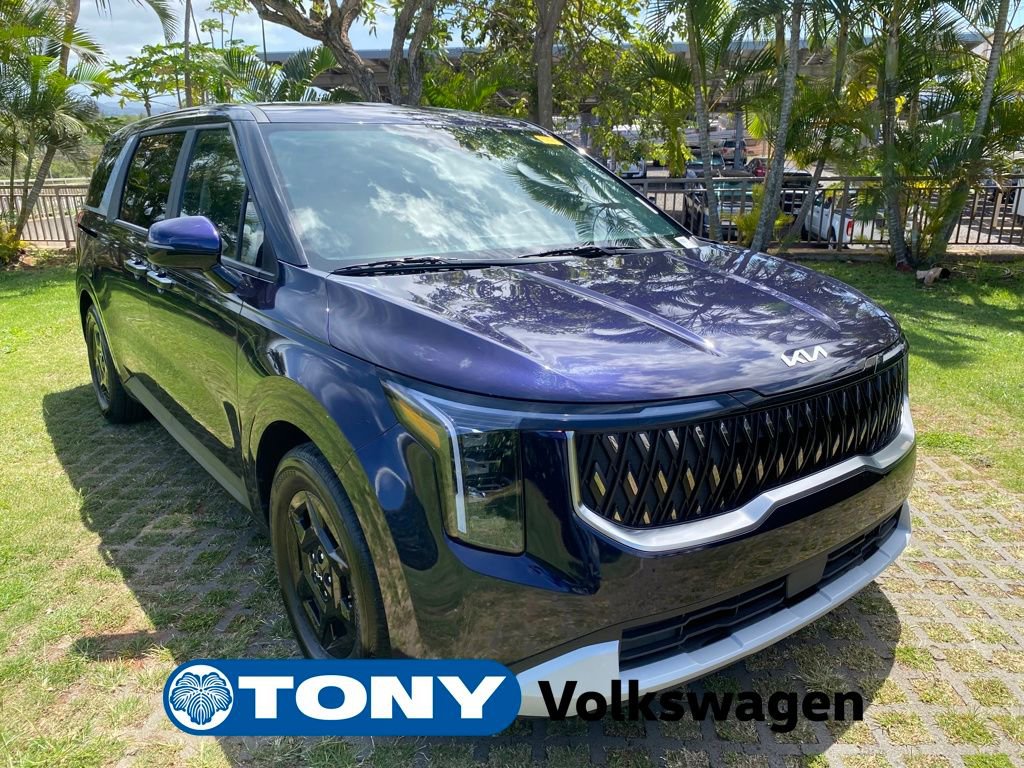 Used 2025 Kia Carnival image 1