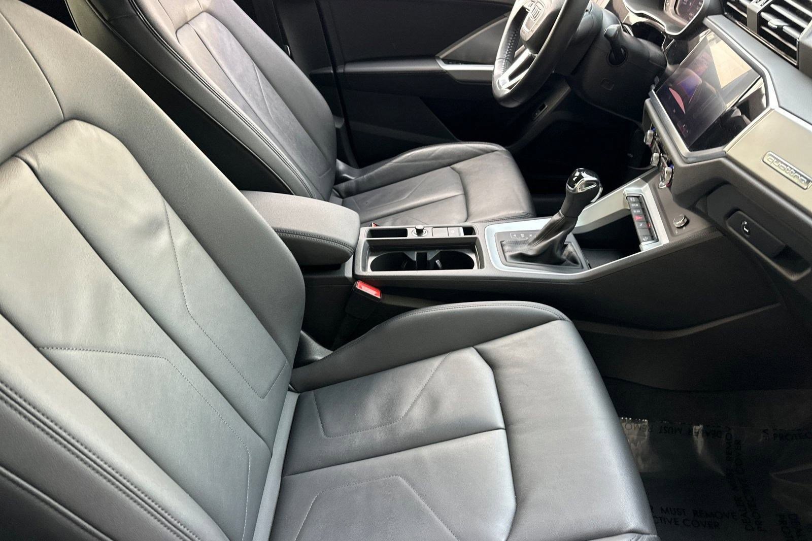 Used 2020 Audi Q3 2.0T Premium w/ Convenience Package image 31