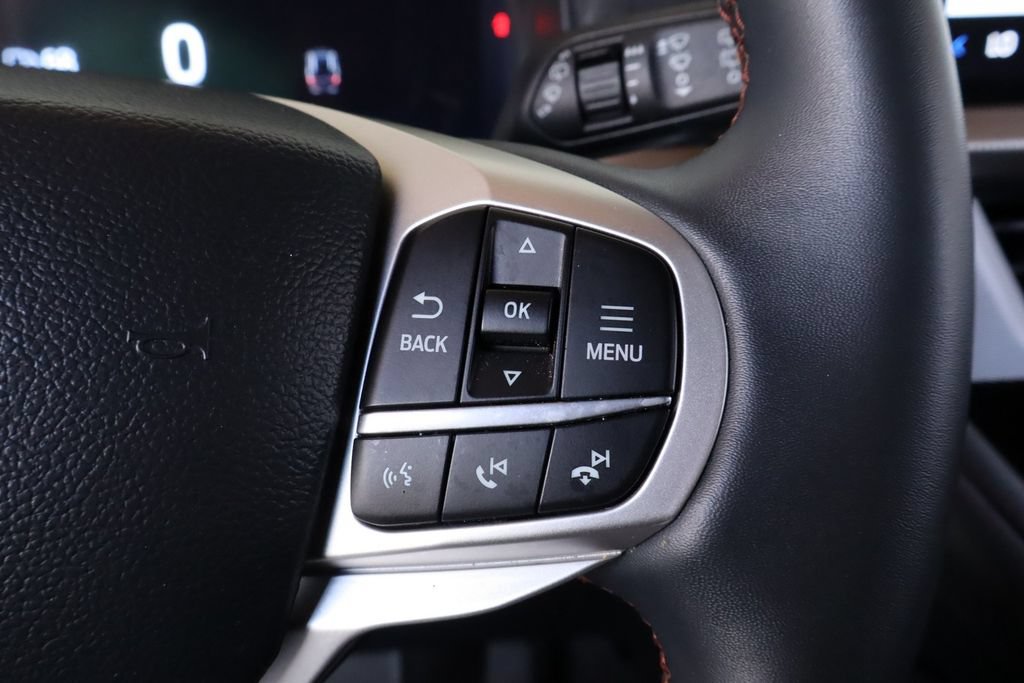 Used 2025 Ford Explorer Active RWD image 27