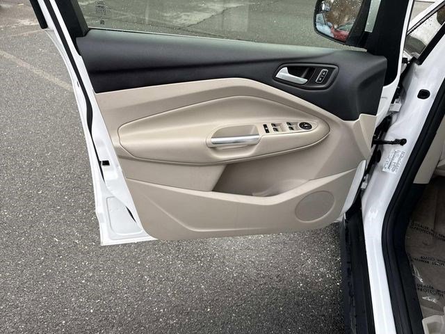 Used 2015 Ford C-MAX SEL w/ Equipment Group 302A image 13