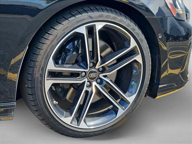 Used 2025 Audi A8 L 3.0T AWD/4WD image 28