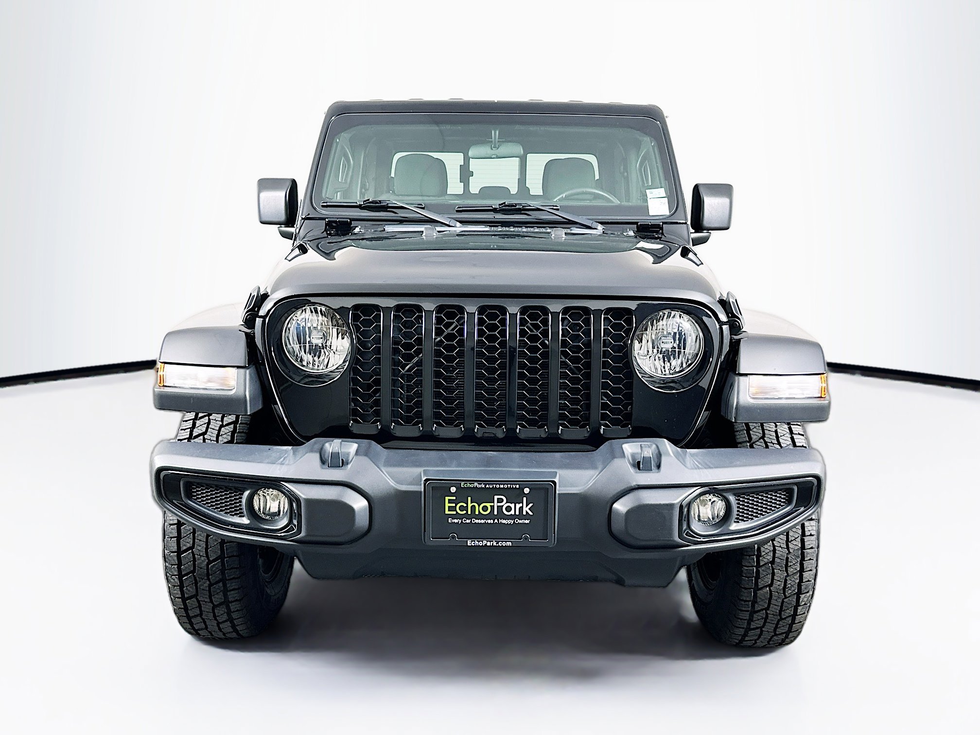 Used 2022 Jeep Gladiator Sport image 2