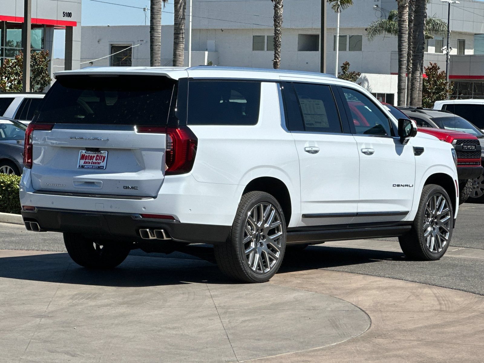 New 2026 GMC Yukon XL Denali Ultimate AWD/4WD image 4