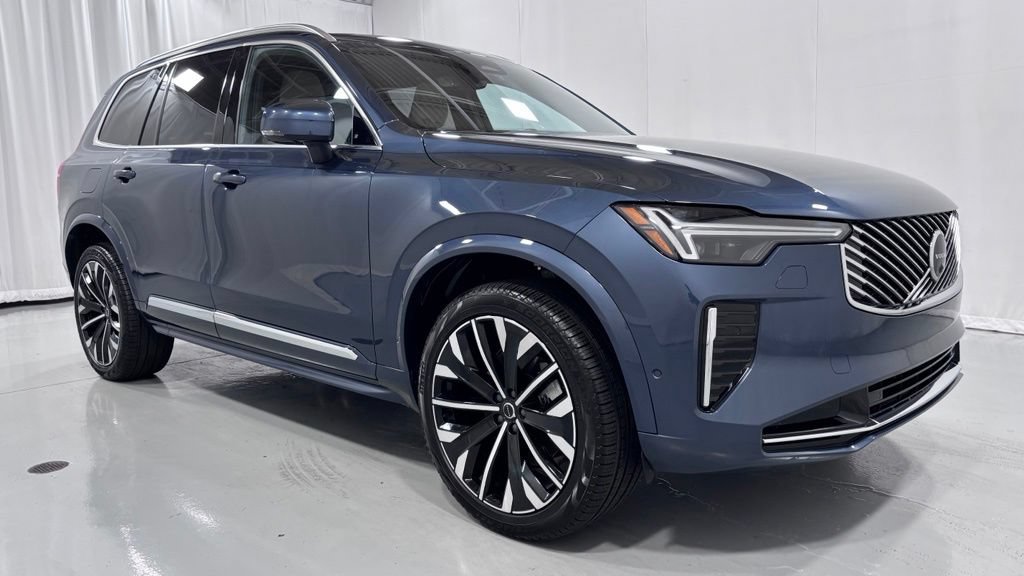 Certified 2026 Volvo XC90 B6 Plus AWD/4WD image 4