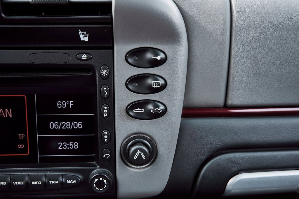 Used 2005 Porsche 911 Turbo image 76