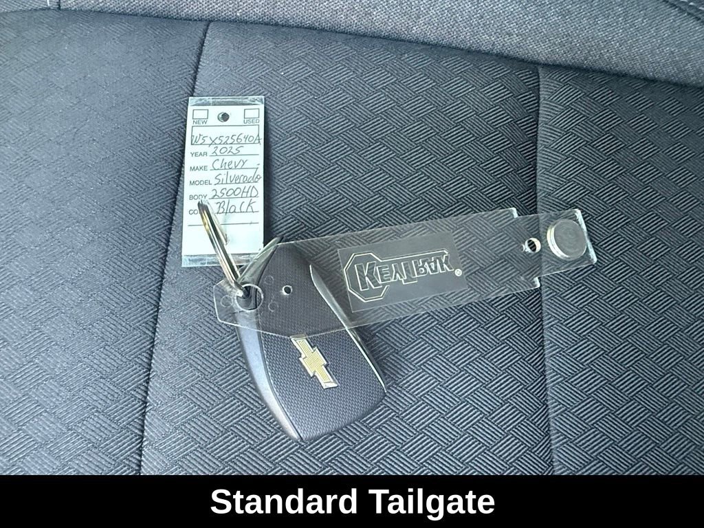 Used 2025 Chevrolet Silverado 2500 LT image 44