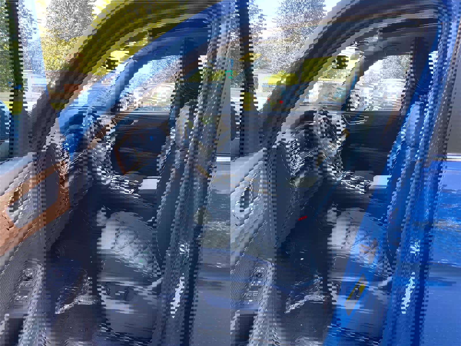 New 2026 Volkswagen Atlas SE image 9