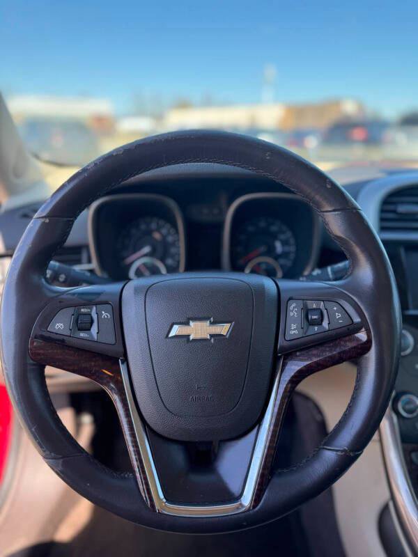 Used 2013 Chevrolet Malibu Eco w/ Leather Package FWD image 9