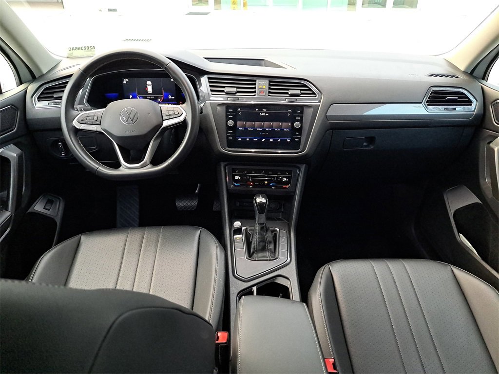 Used 2022 Volkswagen Tiguan SE image 7