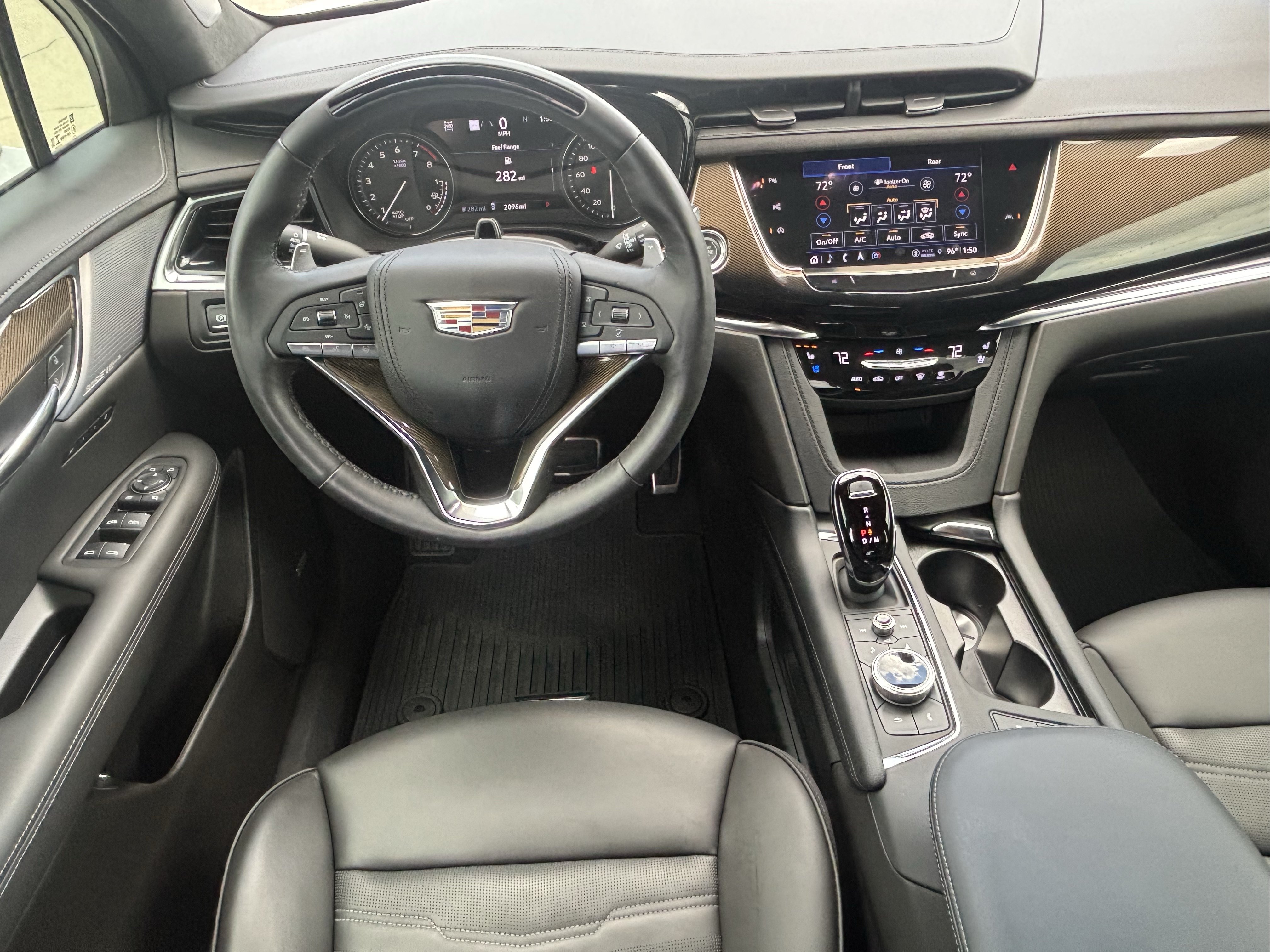 Certified 2023 Cadillac XT6 Sport w/ Platinum Package AWD/4WD image 18