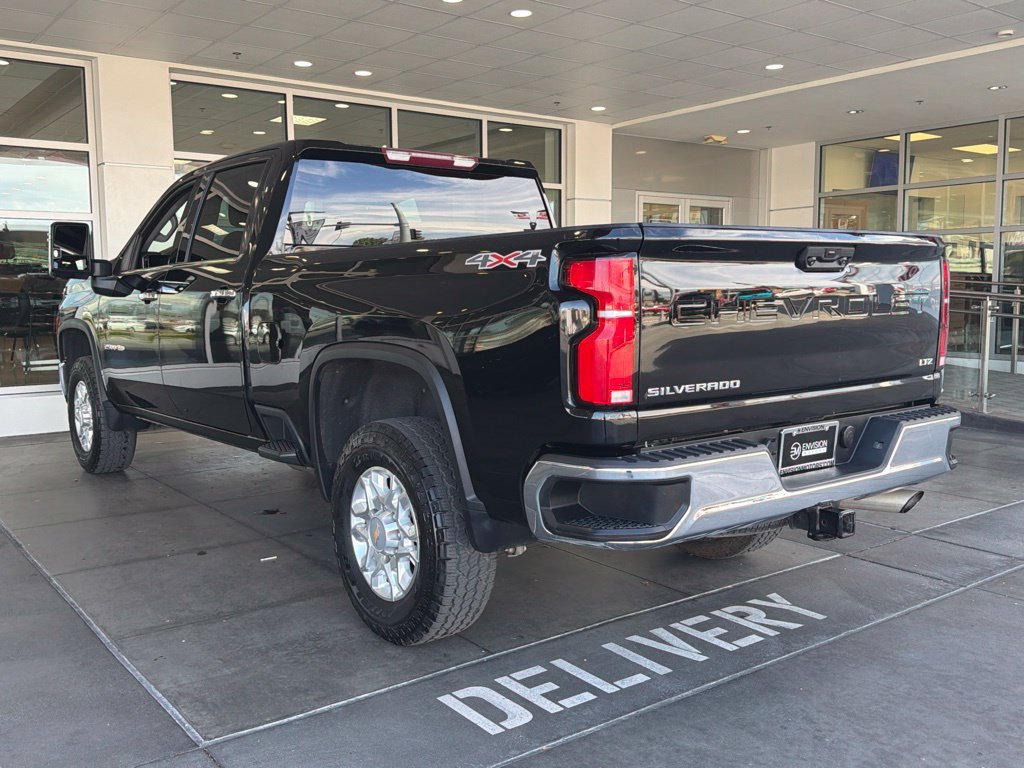 Used 2024 Chevrolet Silverado 2500 LTZ AWD/4WD image 9