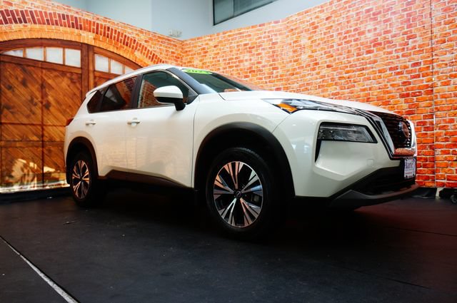 Certified 2023 Nissan Rogue SV w/ SV Premium B Package AWD/4WD image 3