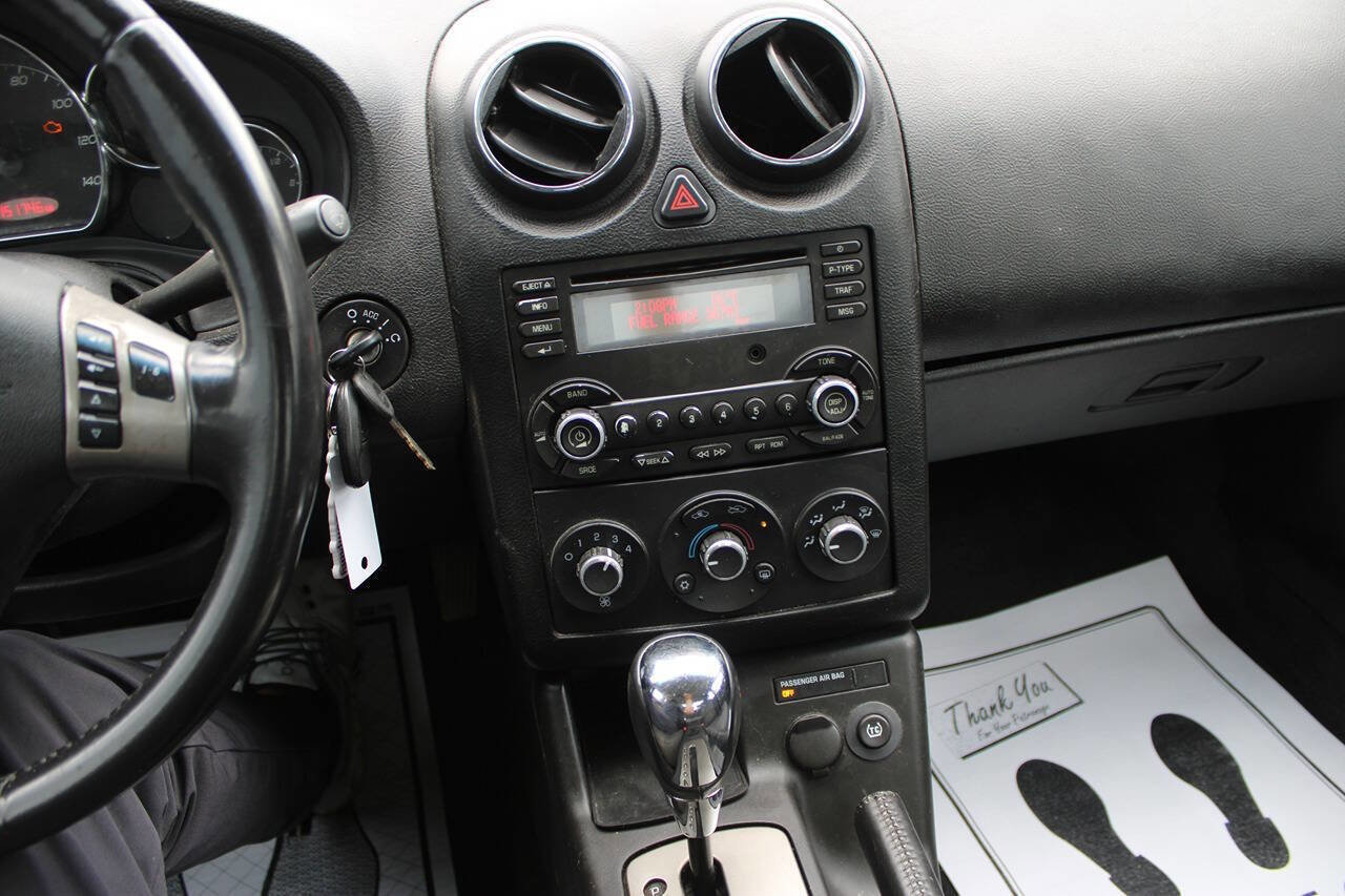 Used 2009 Pontiac G6 Sedan w/ Preferred Package FWD image 12