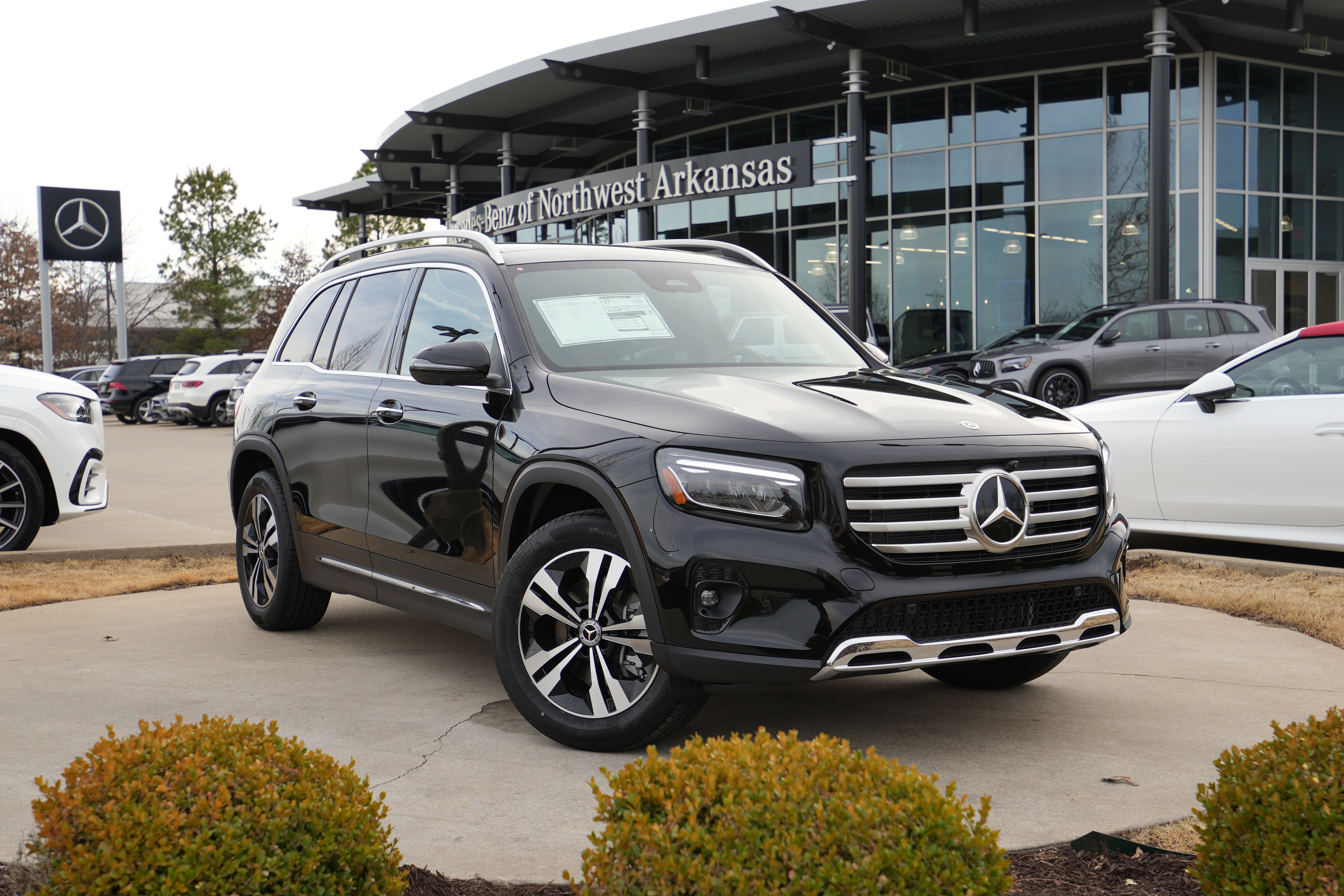 New 2026 Mercedes-Benz GLB 250 4MATIC image 1