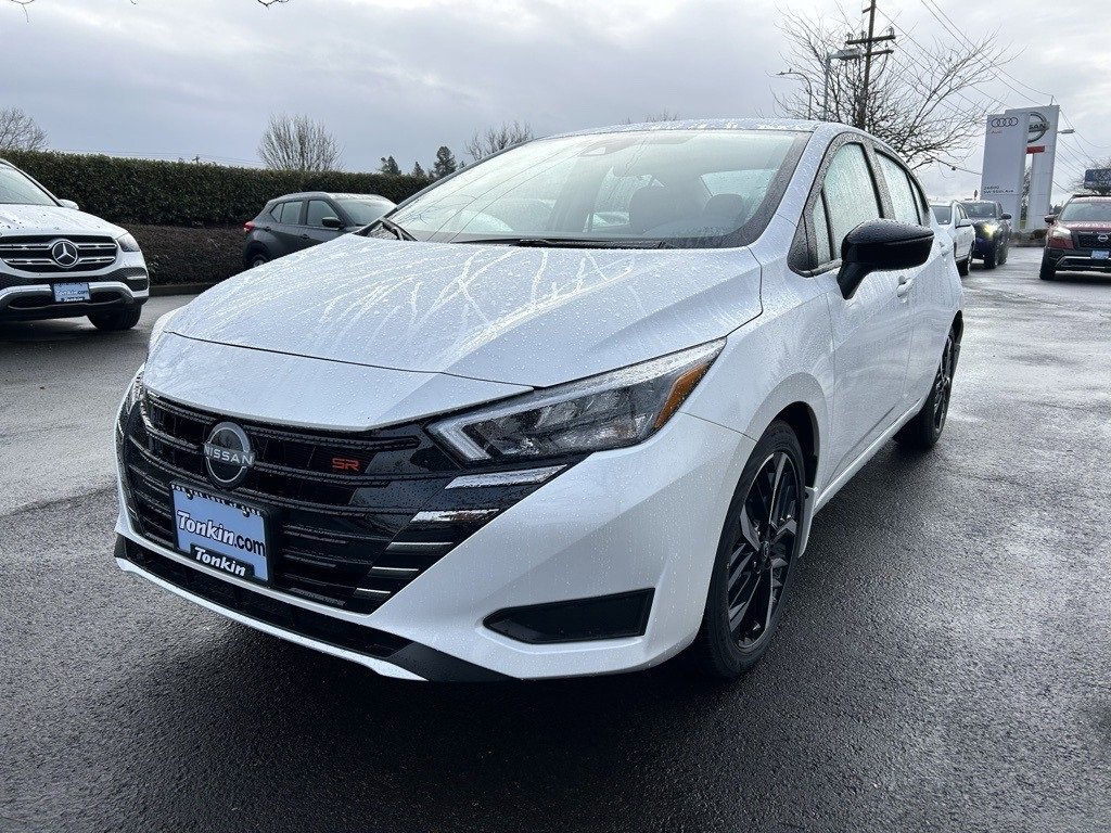 New 2025 Nissan Versa SR w/ Trunk Package image 3