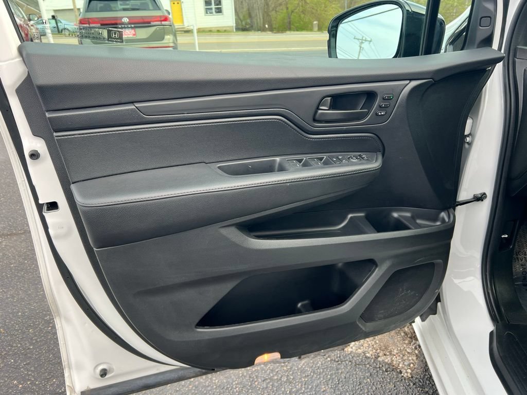 Used 2025 Honda Odyssey Sport-L image 13