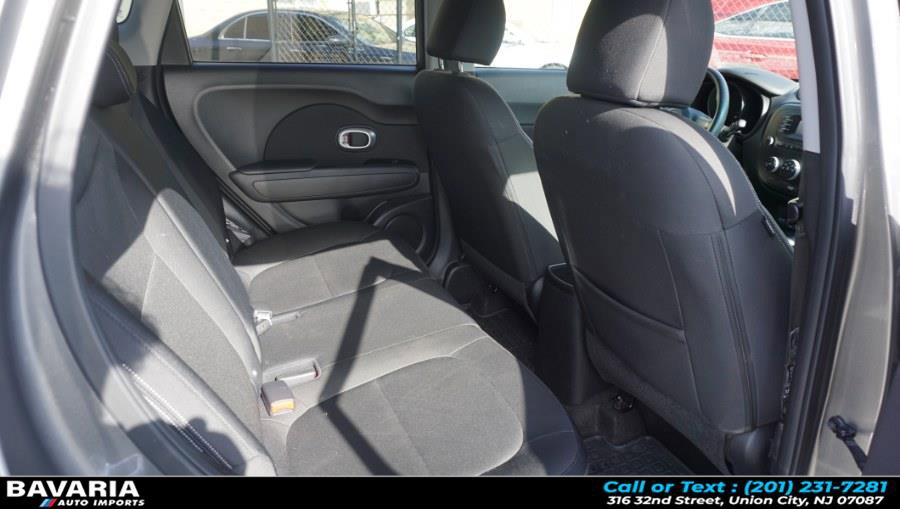 Used 2014 Kia Soul 5dr Wgn Auto Base image 21